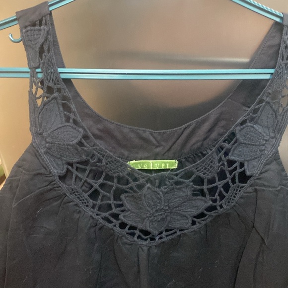 Velvet lace detailed top - Picture 2 of 3